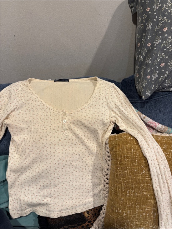 Tops - Cream Floral Henley Long-Sleeve Top